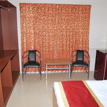 Oyo 9633 Hotel Srinidhi Residency Бенґалуру Екстер'єр фото